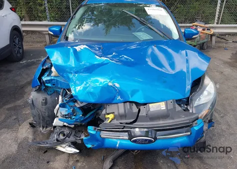 2013 Ford Focus Titanium from USA, damaged, VIN 1FADP3J22DL208163